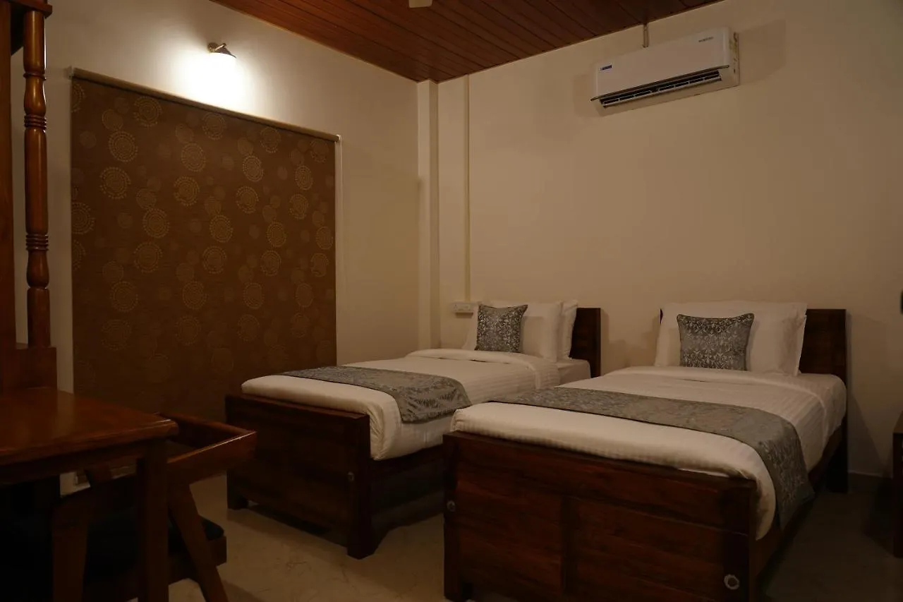 Alfred Place Kochi 2*,  India